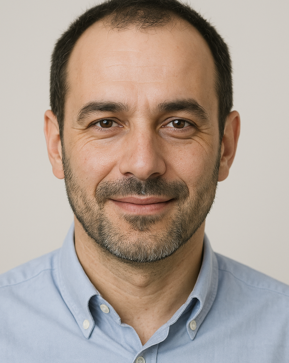 Hakan Yıl***